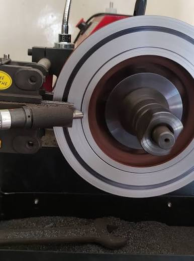 Brake rotor mounted on a resurfacing machine